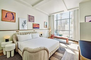 Virgin Hotels Las Vegas, Curio Collection by Hilton