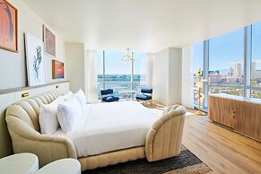 Virgin Hotels Las Vegas, Curio Collection by Hilton