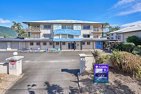 Cairns Reef Apartments & Motel
