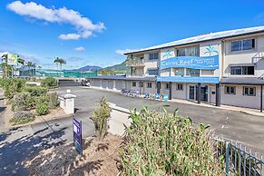 Cairns Reef Apartments & Motel
