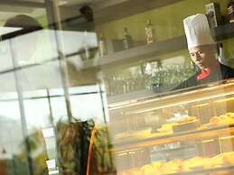 Novotel Manado Golf Resort & Convention Center