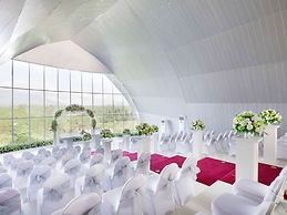 Novotel Manado Golf Resort & Convention Center