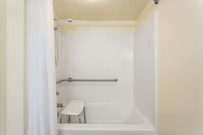 Super 8 by Wyndham Monticello