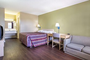 Super 8 by Wyndham Monticello