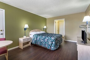 Super 8 by Wyndham Monticello