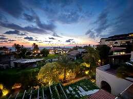 Portemilio Hotel And Resort