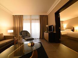 Portemilio Hotel And Resort