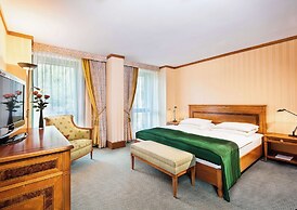 Best Western Premier Grand Hotel Russischer Hof
