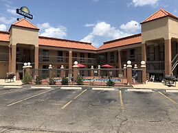 Days Inn by Wyndham Columbus