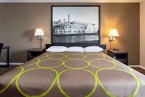 Super 8 by Wyndham Missouri Valley