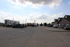 Super 8 by Wyndham Missouri Valley