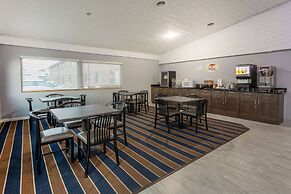 Super 8 by Wyndham Missouri Valley