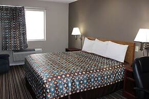 Super 8 by Wyndham Missouri Valley