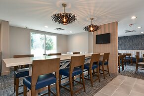 Fairfield Inn by Marriott Arrowood