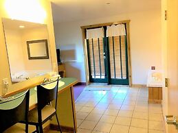 Elkhorn Mountain Inn