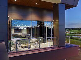 Mystic Lake Casino Hotel