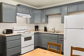 Travelodge by Wyndham Edmonton West