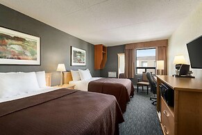 Travelodge by Wyndham Edmonton West