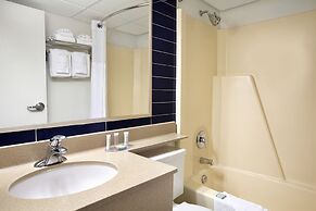 Travelodge by Wyndham Edmonton West