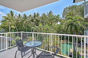Golden Sands Beachfront Apartment Resort