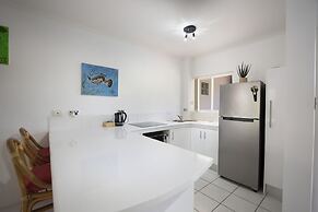 Golden Sands Beachfront Apartment Resort