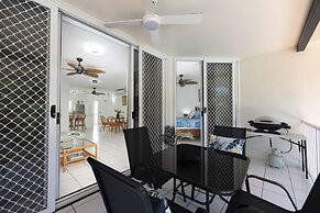 Golden Sands Beachfront Apartment Resort