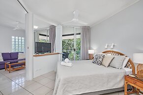 Golden Sands Beachfront Apartment Resort