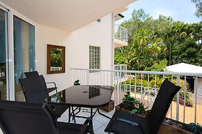 Golden Sands Beachfront Apartment Resort