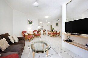 Golden Sands Beachfront Apartment Resort