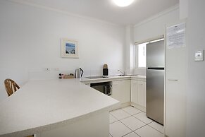 Golden Sands Beachfront Apartment Resort