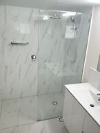 Golden Sands Beachfront Apartment Resort