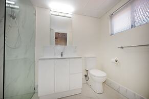 Golden Sands Beachfront Apartment Resort