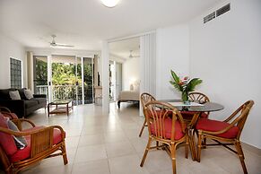 Golden Sands Beachfront Apartment Resort