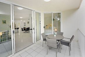 Golden Sands Beachfront Apartment Resort