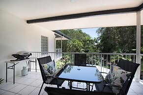 Golden Sands Beachfront Apartment Resort