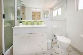 Golden Sands Beachfront Apartment Resort