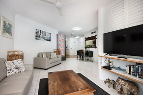 Golden Sands Beachfront Apartment Resort