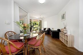 Golden Sands Beachfront Apartment Resort