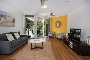 Golden Sands Beachfront Apartment Resort