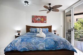 Golden Sands Beachfront Apartment Resort