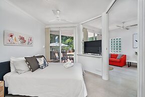 Golden Sands Beachfront Apartment Resort