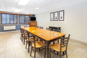 AmericInn by Wyndham Calumet