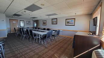 AmericInn by Wyndham Detroit Lakes