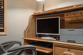 AmericInn by Wyndham Detroit Lakes