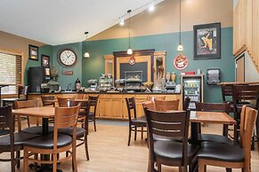AmericInn by Wyndham Detroit Lakes