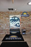Days Inn by Wyndham Fort Myers Springs Resort