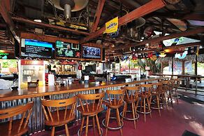 Days Inn by Wyndham Fort Myers Springs Resort