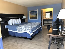 Days Inn by Wyndham Fort Myers Springs Resort