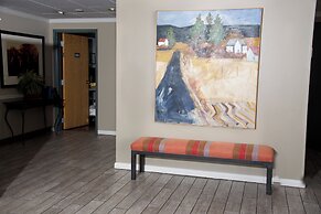 Hilltop Inn by Riversage