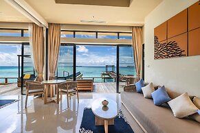 Angsana Velavaru - Free return Seaplane Transfers